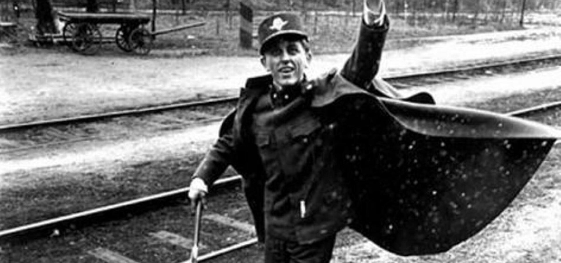 Ostře sledované vlaky
