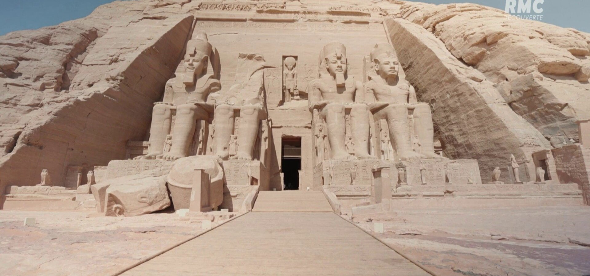 Abú Simbel: Obři na Nilu