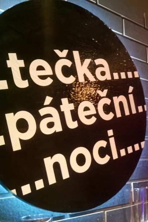 Tečka páteční noci