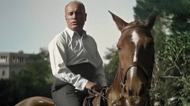Mussolini, první fašista