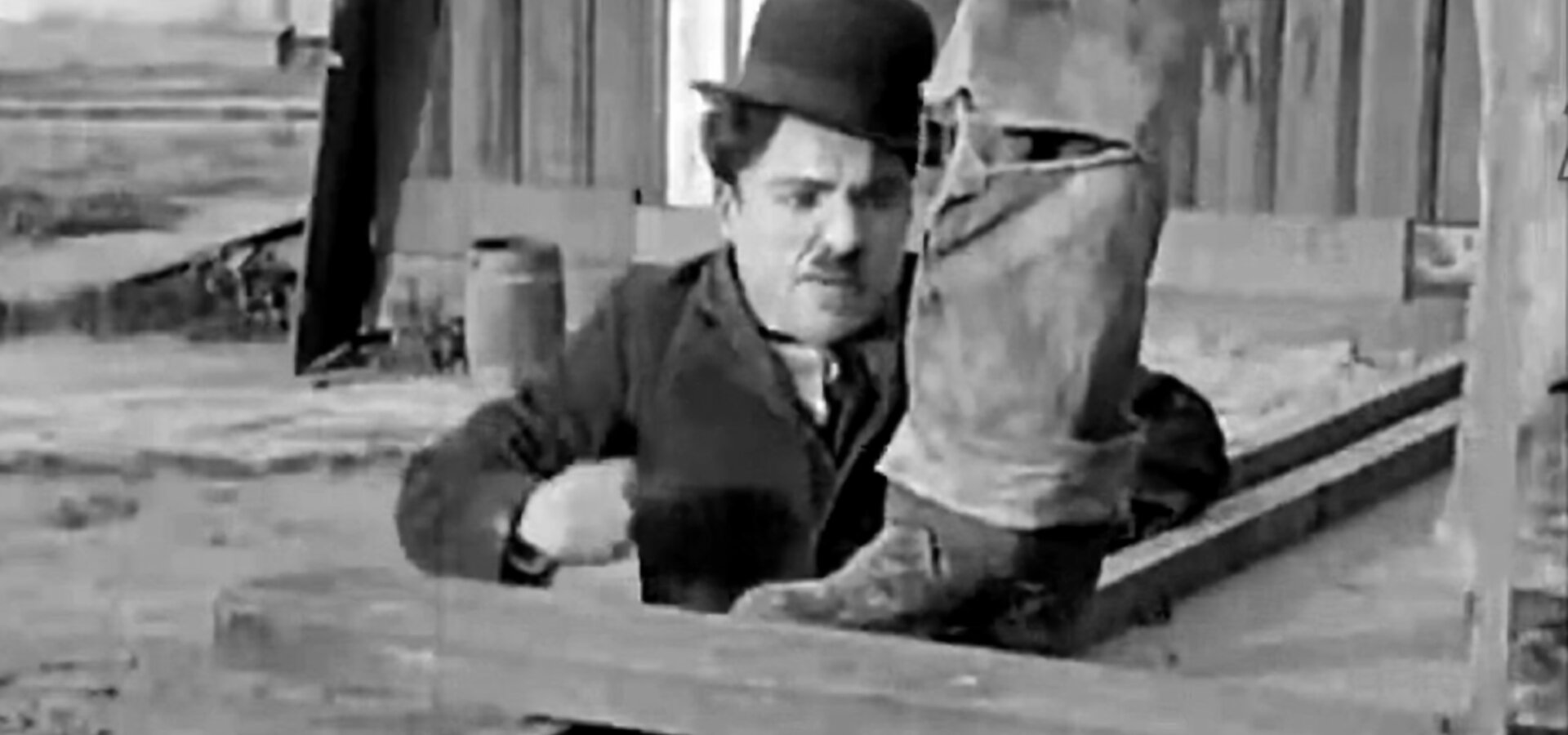Chaplin a deštník
