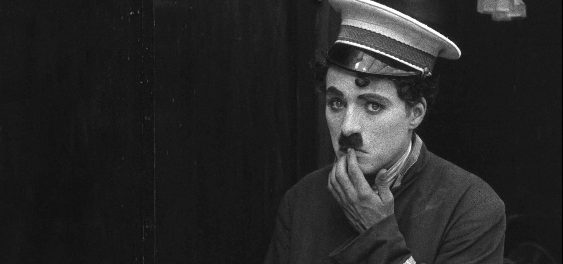 Chaplin bankovním sluhou