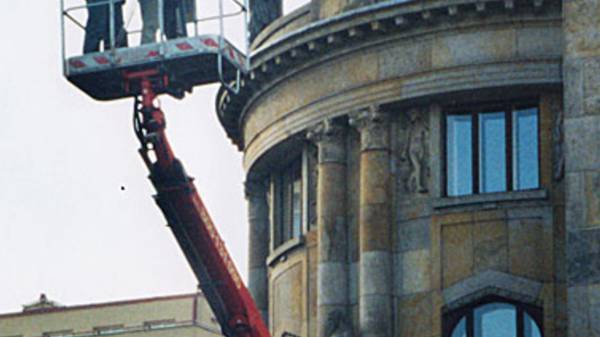 Paláce 1. republiky na nábřeží Vltavy