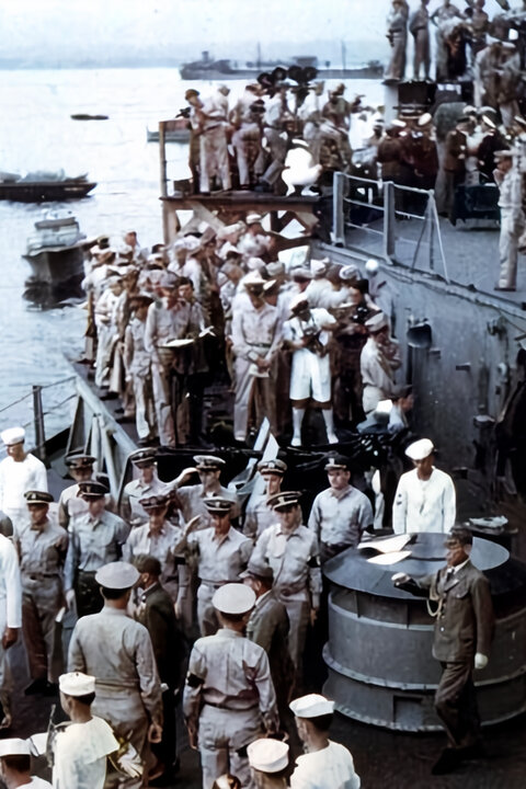 1945: Japonsko kapituluje, USA slaví