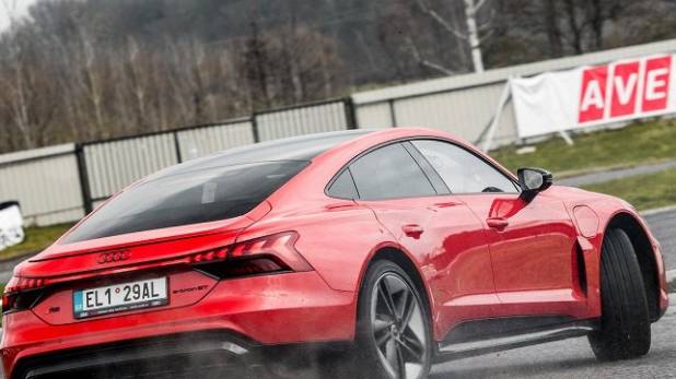 Auto moto svět