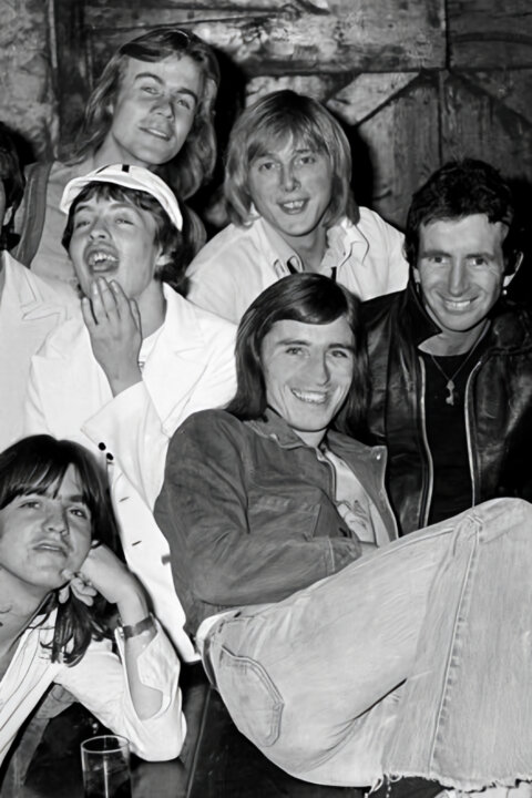 AC/DC – Forever Young
