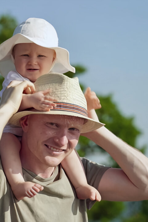 Tátové v rolích matek