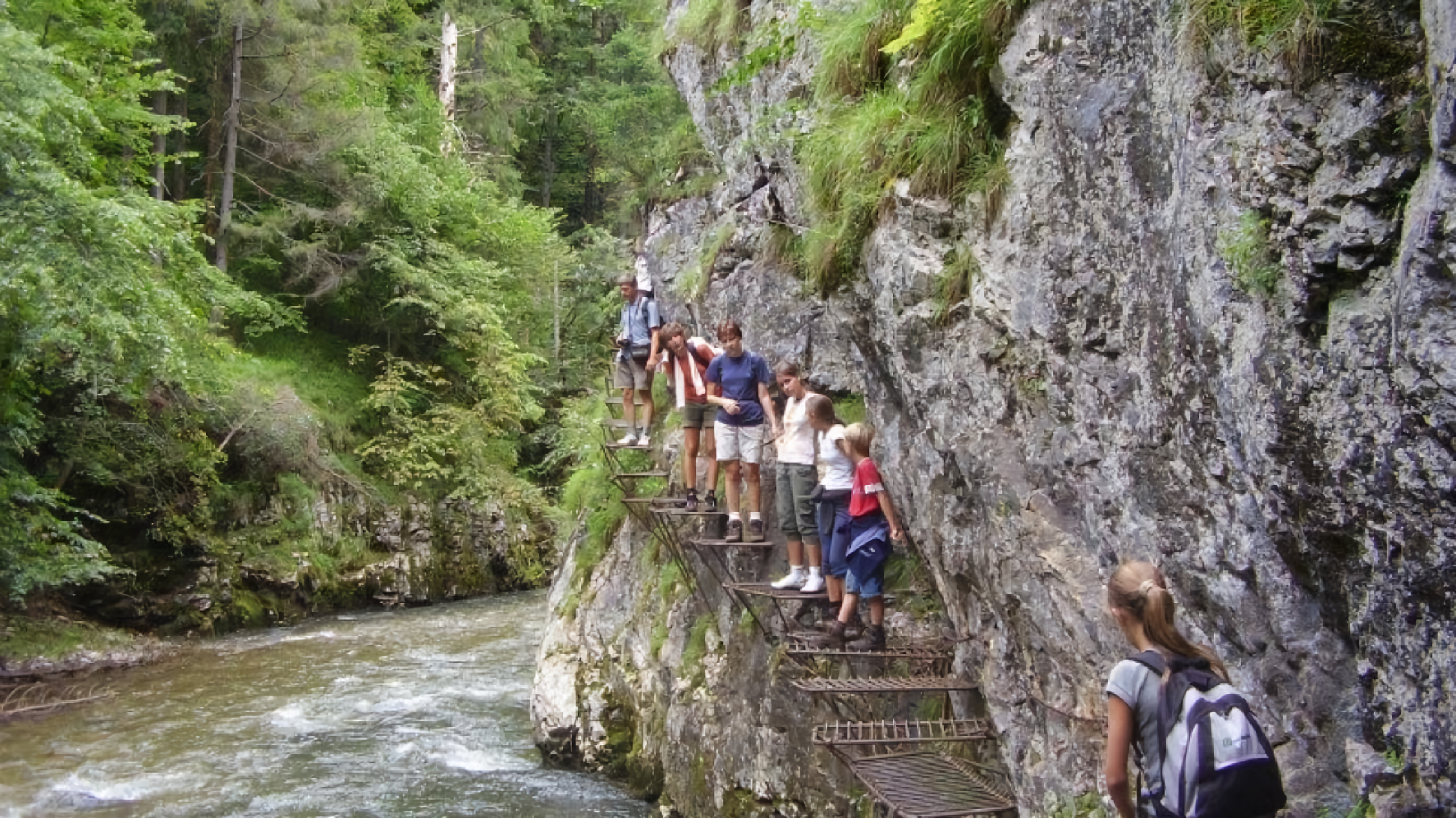 Svet slovenských vodopádov