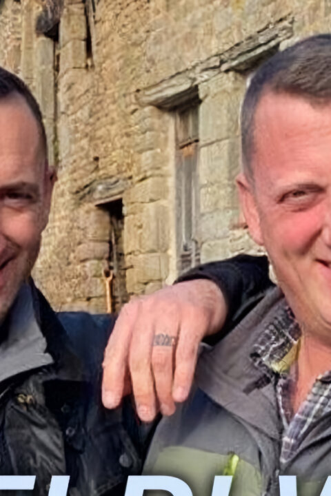 Pomoc! Koupili jsme vesnici